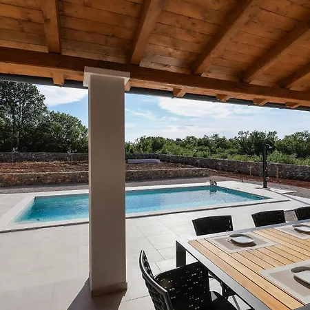 Pet Friendly In Krk Holiday home *